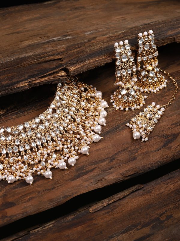 7cbe5718 8790 4fc9 9109 8166e10d48701555485505833 Zaveri Pearls Gold Toned Traditional Kundan Pearls Studded 1